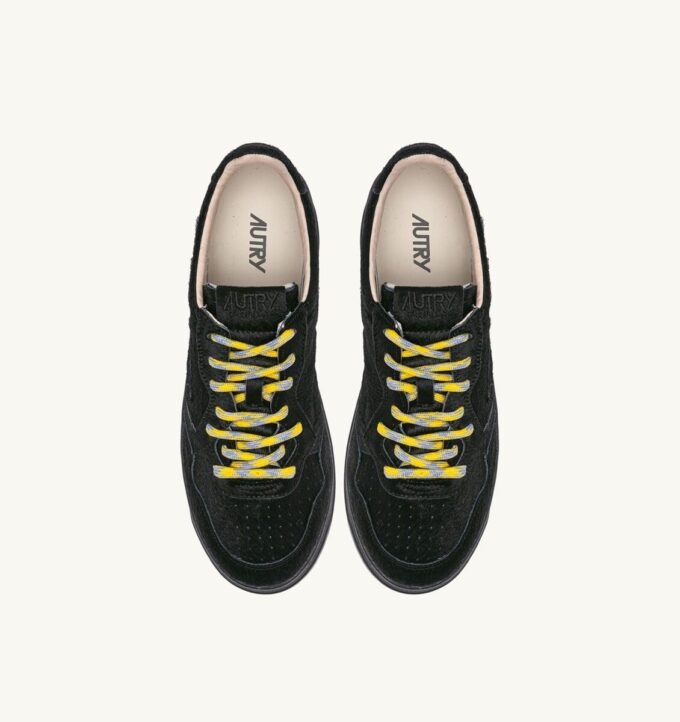 MEDALIST LOW SNEAKER IN SCHWARZ MIT PONYHAAR-EFFEKT