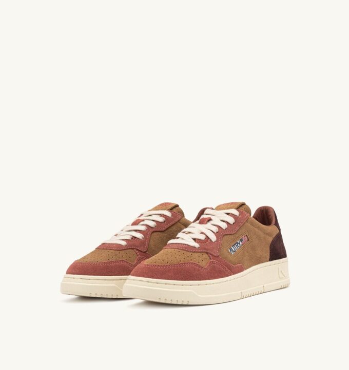 MEDALIST LOW SNEAKER IN TRICOLOR BONITO STREET UND WINE SUEDE
