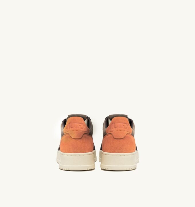 MEDALIST LOW SNEAKER IN TRICOLOR BROWN FANTA UND MOKA SUEDE MEDALIST LOW SNEAKER IN TRICOLOR BROWN FANTA UND MOKA SUEDE