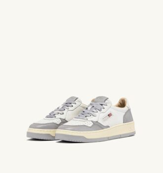 MEDALIST LOW SNEAKER IN WEISS UND DAPOR LEDER