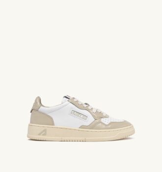 MEDALIST LOW SNEAKER IN WEISS UND TIDAL FOAM LEDER