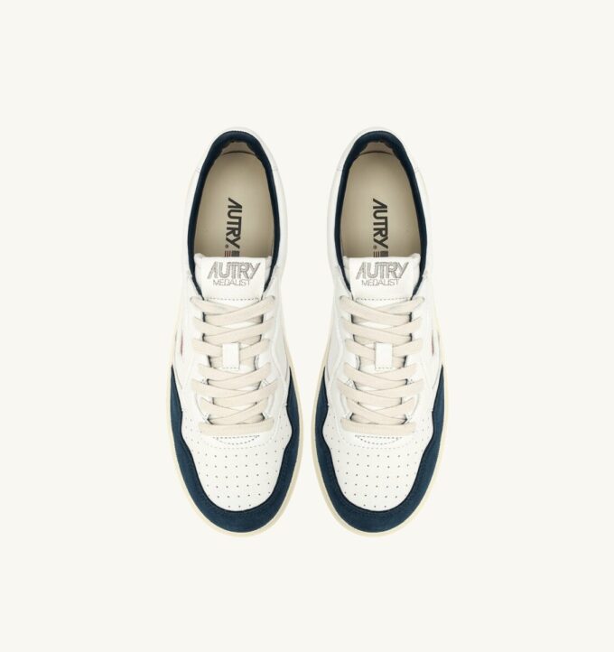 MEDALIST LOW SNEAKER IN WEISSEM UND CAPRI-LEDER-WILDLEDER MEDALIST LOW SNEAKER IN WEISSEM UND CAPRI-LEDER-WILDLEDER