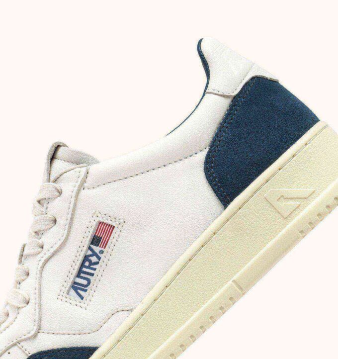 MEDALIST LOW SNEAKER IN WEISSEM UND CAPRI-LEDER-WILDLEDER MEDALIST LOW SNEAKER IN WEISSEM UND CAPRI-LEDER-WILDLEDER