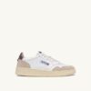 MEDALIST LOW SNEAKER IN WEISSEM UND MRÖTEM WILDLEDER UND LEDER MEDALIST LOW SNEAKER IN WEISSEM UND MRÖTEM WILDLEDER UND LEDER