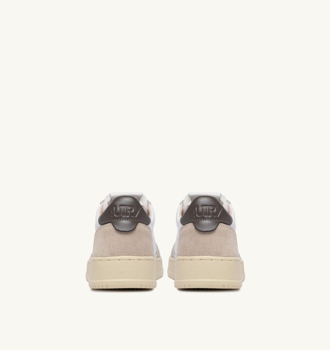 MEDALIST LOW SNEAKER IN WEISSEM UND MRÖTEM WILDLEDER UND LEDER MEDALIST LOW SNEAKER IN WEISSEM UND MRÖTEM WILDLEDER UND LEDER