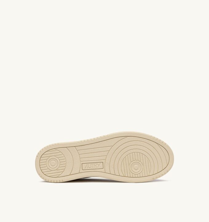 MEDALIST LOW SNEAKER IN WEISSEM UND MRÖTEM WILDLEDER UND LEDER MEDALIST LOW SNEAKER IN WEISSEM UND MRÖTEM WILDLEDER UND LEDER