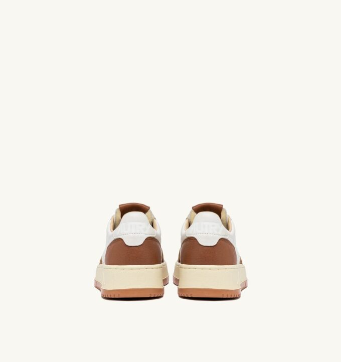 MEDALIST LOW SNEAKER IN WEISSEM UND SANDSTORM LEDER MEDALIST LOW SNEAKER IN WEISSEM UND SANDSTORM LEDER