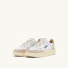 MEDALIST LOW SNEAKER IN WEISSEM UND SANDSTORM-LEDER-WILDLEDER MEDALIST LOW SNEAKER IN WEISSEM UND SANDSTORM-LEDER-WILDLEDER