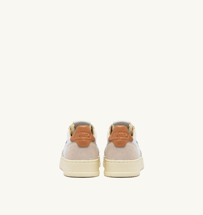 MEDALIST LOW SNEAKER IN WEISSEM UND SANDSTORM-LEDER-WILDLEDER MEDALIST LOW SNEAKER IN WEISSEM UND SANDSTORM-LEDER-WILDLEDER