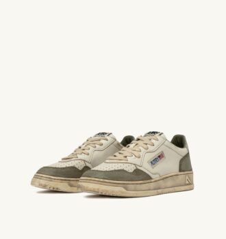 MEDALIST LOW SNEAKER SUPER VINTAGE AUS WEISSEM UND SILBERNEN LEDER UND EIDECHSEN-WILDLEDER