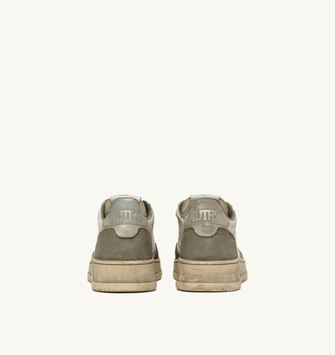 MEDALIST LOW SNEAKER SUPER VINTAGE AUS WEISSEM UND SILBERNEN LEDER UND EIDECHSEN-WILDLEDER MEDALIST LOW SNEAKER SUPER VINTAGE AUS WEISSEM UND SILBERNEN LEDER UND EIDECHSEN-WILDLEDER