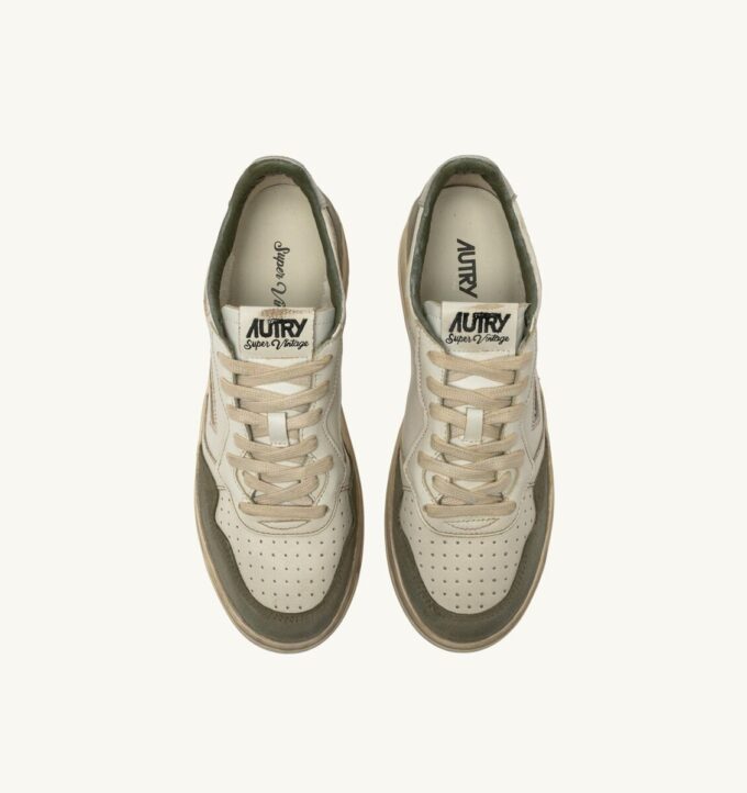 MEDALIST LOW SNEAKER SUPER VINTAGE AUS WEISSEM UND SILBERNEN LEDER UND EIDECHSEN-WILDLEDER MEDALIST LOW SNEAKER SUPER VINTAGE AUS WEISSEM UND SILBERNEN LEDER UND EIDECHSEN-WILDLEDER