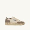 MEDALIST LOW SNEAKER SUPER VINTAGE AUS WEISSEM UND SILBERNEN LEDER UND GEBRANNTEM WILDLEDER MEDALIST LOW SNEAKER SUPER VINTAGE AUS WEISSEM UND SILBERNEN LEDER UND GEBRANNTEM WILDLEDER