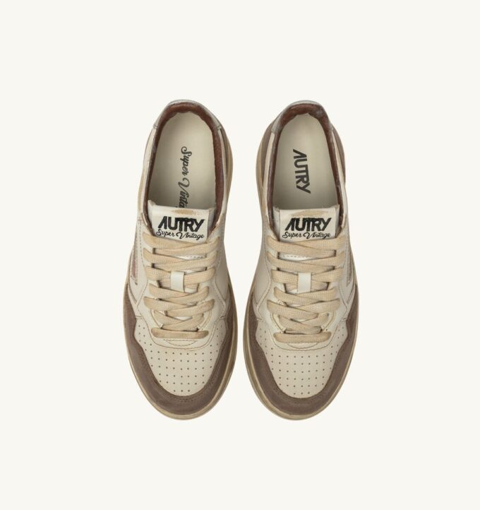 MEDALIST LOW SNEAKER SUPER VINTAGE AUS WEISSEM UND SILBERNEN LEDER UND GEBRANNTEM WILDLEDER MEDALIST LOW SNEAKER SUPER VINTAGE AUS WEISSEM UND SILBERNEN LEDER UND GEBRANNTEM WILDLEDER