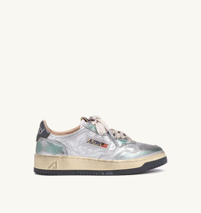 MEDALIST LOW SNEAKER SUPER VINTAGE IN SILBERFARBENEM METALISIERTEM LEDER