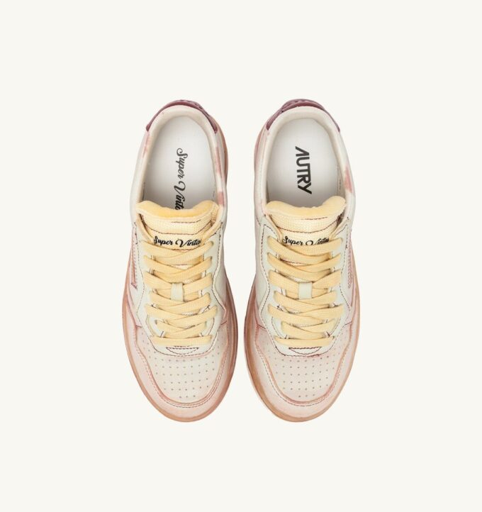 MEDALIST LOW SNEAKER SUPER VINTAGE IN SPA BLAU UND RUSSET BROWN LEDER