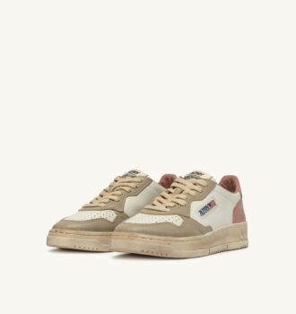 MEDALIST LOW SNEAKER SUPER VINTAGE IN WEISSEM CAMEO-BRAUN UND SAFARI-LEDER