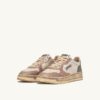 MEDALIST LOW SNEAKER SUPER VINTAGE IN WEISSEM ROSE- UND SCHARFTABELLENLEDER