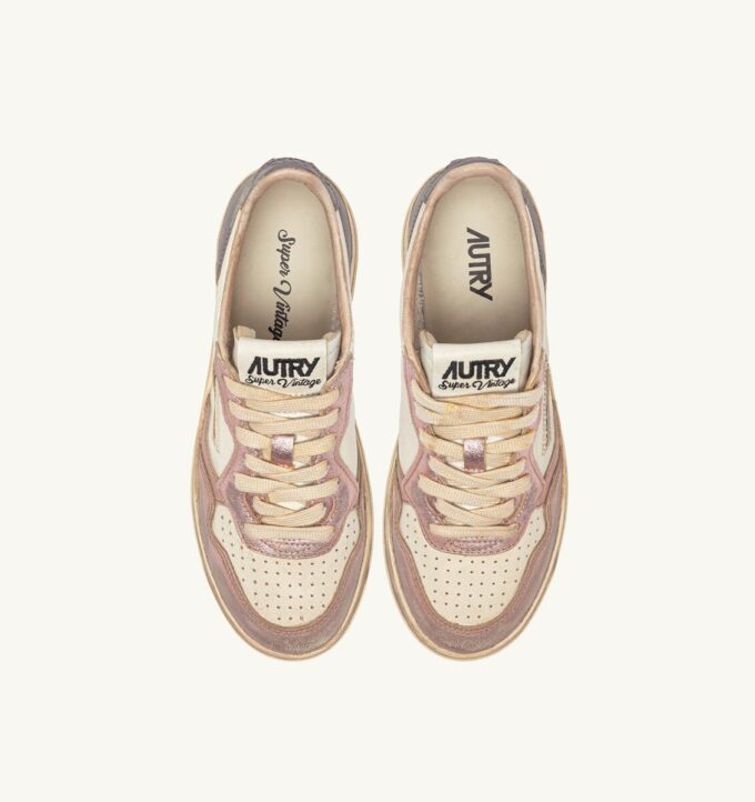 MEDALIST LOW SNEAKER SUPER VINTAGE IN WEISSEM ROSE- UND SCHARFTABELLENLEDER