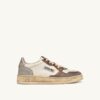 MEDALIST LOW SNEAKERS SUPER VINTAGE IN WEISSEM SCHOKOLADEN- UND SILBERLEDER MEDALIST LOW SNEAKERS SUPER VINTAGE IN WEISSEM SCHOKOLADEN- UND SILBERLEDER