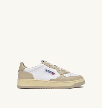 MEDALIST LOW SNEAKERS ZWEIFARBIG IN WEISS UND TIDAL FOAM LEDER