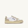 MEDALIST LOW SNEAKERS ZWEIFARBIG IN WEISS UND TIDAL FOAM LEDER MEDALIST LOW SNEAKERS ZWEIFARBIG IN WEISS UND TIDAL FOAM LEDER