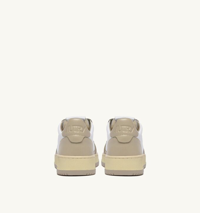 MEDALIST LOW SNEAKERS ZWEIFARBIG IN WEISS UND TIDAL FOAM LEDER