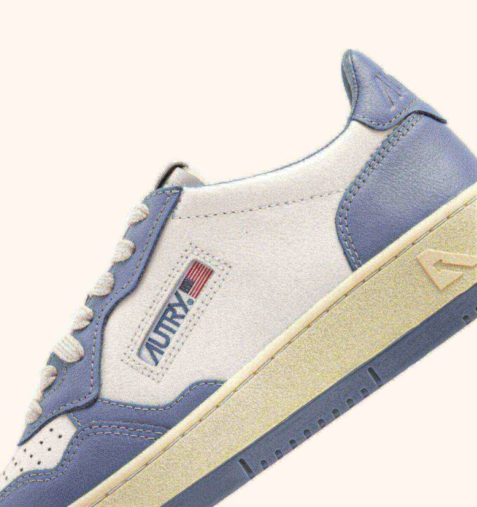 MEDALIST LOW SNEAKERS ZWEIFARBIG IN WEISSEM UND TEMPEST LEDER