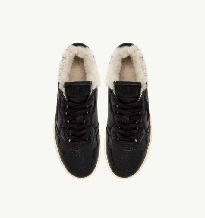 MEDALIST LOW SUPER SOFT SNEAKER AUS SCHWARZEM LEDER