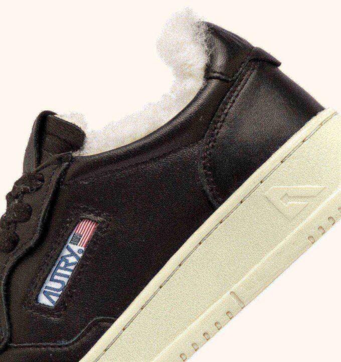 MEDALIST LOW SUPER SOFT SNEAKER AUS SCHWARZEM LEDER