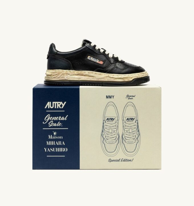 MEDALIST LOW SUPER VINTAGE ‚Autry x Maison MIHARA YASUHIRO General Scale.‘ SNEAKER AUS SCHWARZEM LEDER MEDALIST LOW SUPER VINTAGE ‚Autry x Maison MIHARA YASUHIRO General Scale.‘ SNEAKER AUS SCHWARZEM LEDER