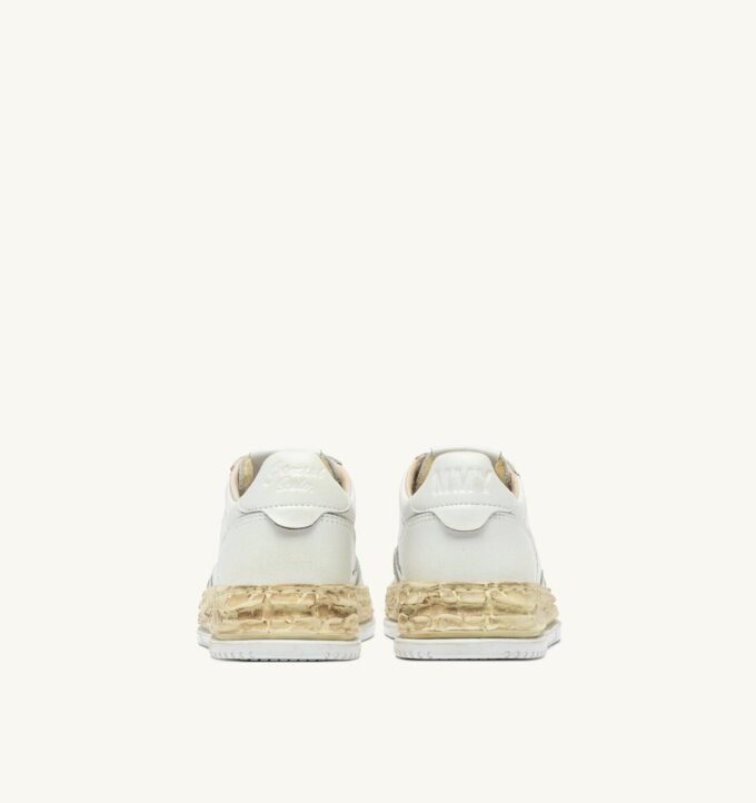 MEDALIST LOW SUPER VINTAGE ‚Autry x Maison MIHARA YASUHIRO General Scale.‘ Sneaker aus weißem Leder MEDALIST LOW SUPER VINTAGE ‚Autry x Maison MIHARA YASUHIRO General Scale.‘ Sneaker aus weißem Leder