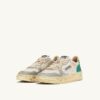 MEDALIST LOW SUPER VINTAGE SNEAKER AUS SILBER- UND AQUA-GEBÜRSTETEM LEDER