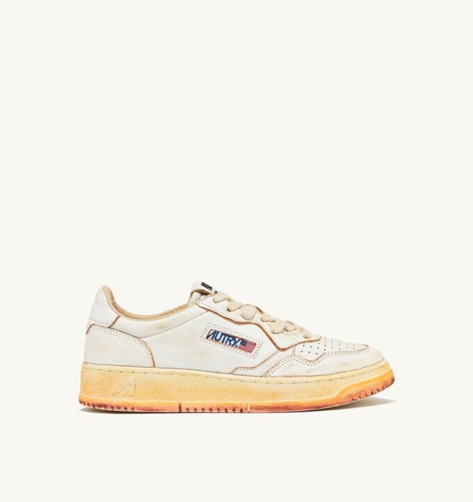 MEDALIST LOW SUPER VINTAGE SNEAKER AUS WEISSEM ABGEDRUCKTEM LEDER MEDALIST LOW SUPER VINTAGE SNEAKER AUS WEISSEM ABGEDRUCKTEM LEDER
