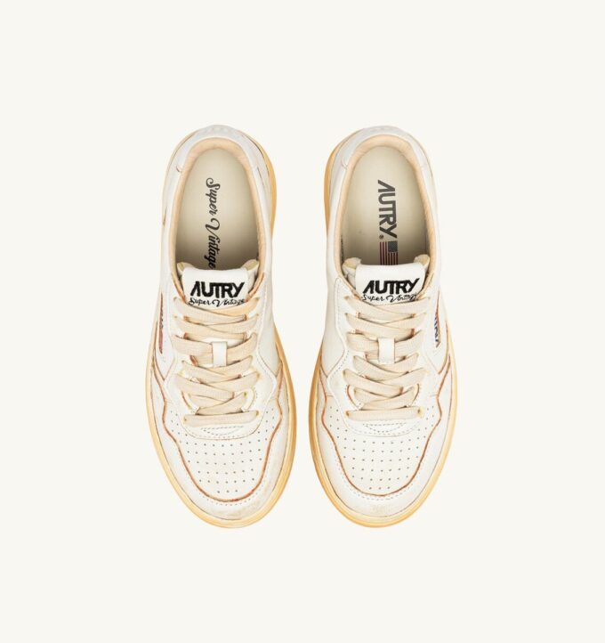 MEDALIST LOW SUPER VINTAGE SNEAKER AUS WEISSEM ABGEDRUCKTEM LEDER MEDALIST LOW SUPER VINTAGE SNEAKER AUS WEISSEM ABGEDRUCKTEM LEDER