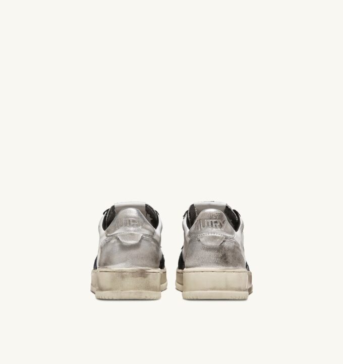 MEDALIST LOW SUPER VINTAGE SNEAKER AUS WEISSEM, SCHWARZEM UND SILBERNEN LEDER