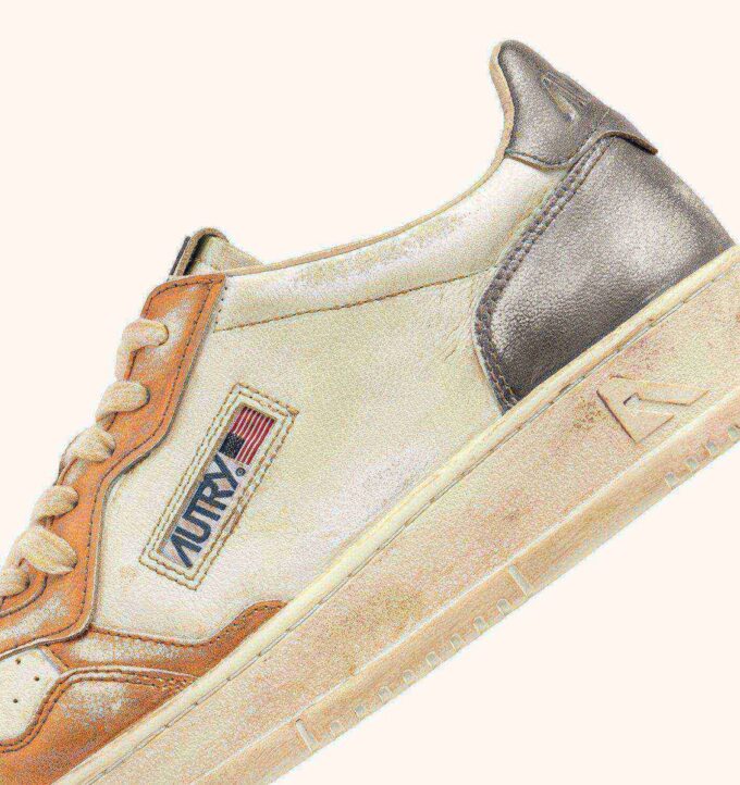 MEDALIST LOW SUPER VINTAGE SNEAKER IN ORANGE UND GUNMETAL GEBÜRSTETEM LEDER