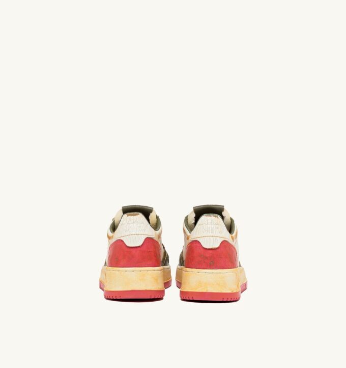 MEDALIST LOW SUPER VINTAGE SNEAKER IN TEA-ROSE UND COVERT GREEN LEDER