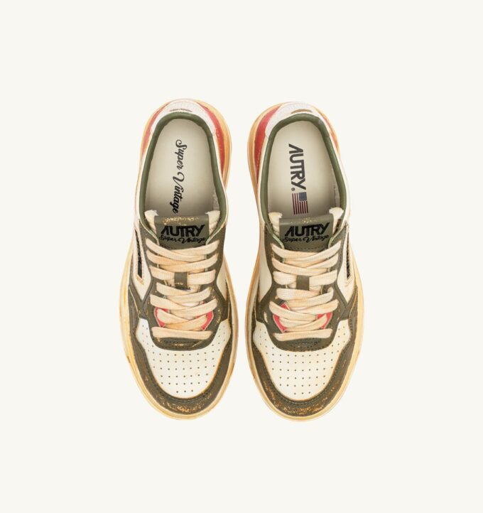 MEDALIST LOW SUPER VINTAGE SNEAKER IN TEA-ROSE UND COVERT GREEN LEDER