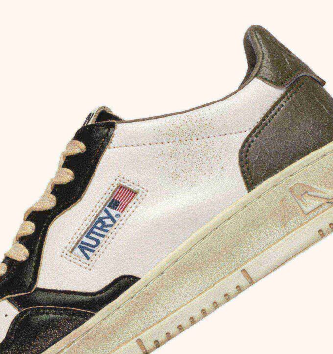 MEDALIST LOW SUPER VINTAGE SNEAKER IN WEISS, VERDECKTES GRÜN UND SCHWARZ MEDALIST LOW SUPER VINTAGE SNEAKER IN WEISS, VERDECKTES GRÜN UND SCHWARZ