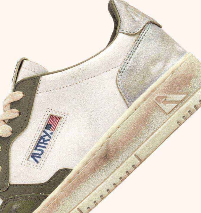 MEDALIST LOW SUPER VINTAGE SNEAKER IN WHISPER WHITE GREEN AND SILVER MEDALIST LOW SUPER VINTAGE SNEAKER IN WHISPER WHITE GREEN AND SILVER
