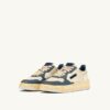 MEDALIST LOW SUPER VINTAGE SNEAKERS IN MARSHMALLOW UND SILBERBLAUEM LEDER