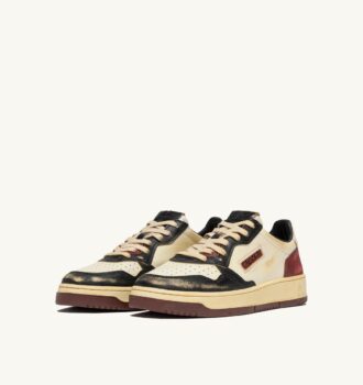 MEDALIST LOW SUPER VINTAGE SNEAKERS IN WEISSEM, SCHWARZEM UND SYRAH LEDER