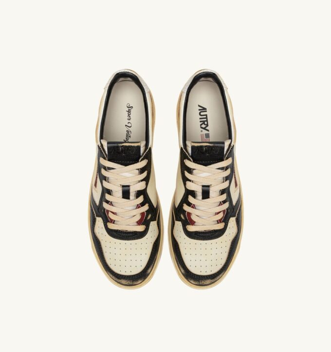 MEDALIST LOW SUPER VINTAGE SNEAKERS IN WEISSEM, SCHWARZEM UND SYRAH LEDER MEDALIST LOW SUPER VINTAGE SNEAKERS IN WEISSEM, SCHWARZEM UND SYRAH LEDER