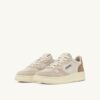 MEDALIST LOW TRICOLOR SNEAKER IN SAND UND CIGAR SUEDE MEDALIST LOW TRICOLOR SNEAKER IN SAND UND CIGAR SUEDE