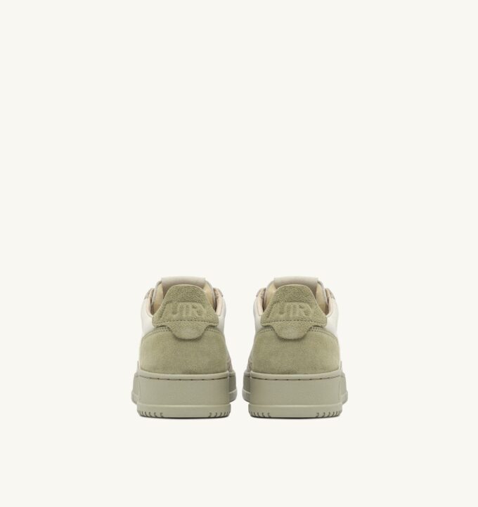 MEDALIST LOW TRICOLOR SNEAKER IN SANDBRAUNBEIGE UND GRÜN-GRAUEM WILDLEDER MEDALIST LOW TRICOLOR SNEAKER IN SANDBRAUNBEIGE UND GRÜN-GRAUEM WILDLEDER