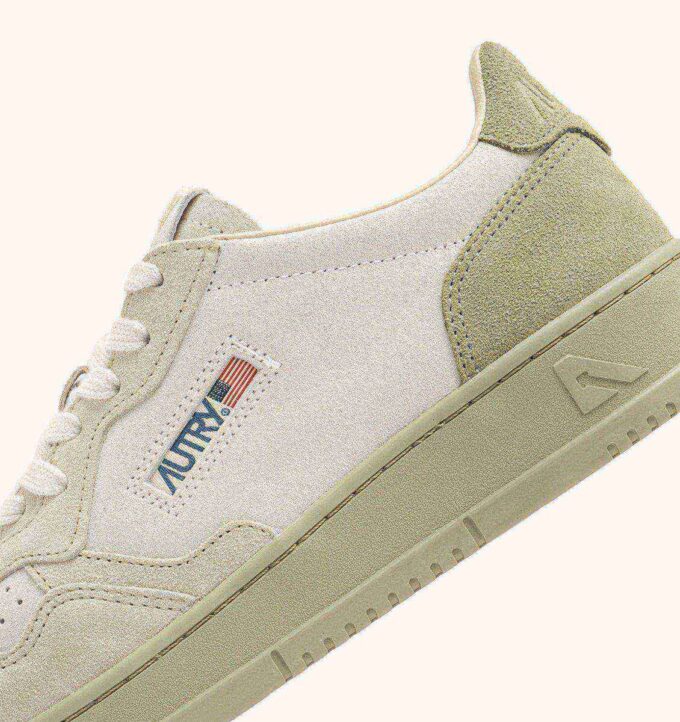 MEDALIST LOW TRICOLOR SNEAKER IN SANDBRAUNBEIGE UND GRÜN-GRAUEM WILDLEDER MEDALIST LOW TRICOLOR SNEAKER IN SANDBRAUNBEIGE UND GRÜN-GRAUEM WILDLEDER