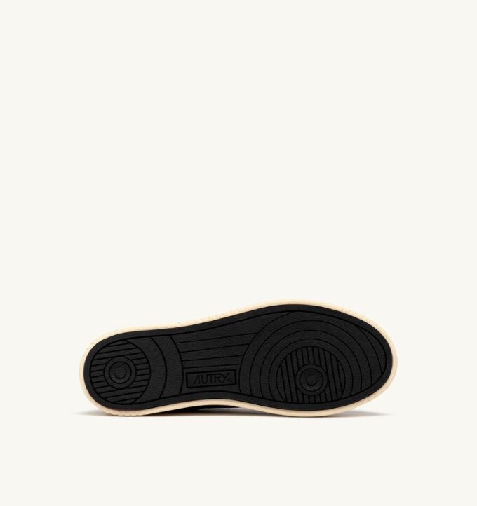 MEDALIST MULE SNEAKERS AUS SCHWARZEM NAPALEDER MEDALIST MULE SNEAKERS AUS SCHWARZEM NAPALEDER