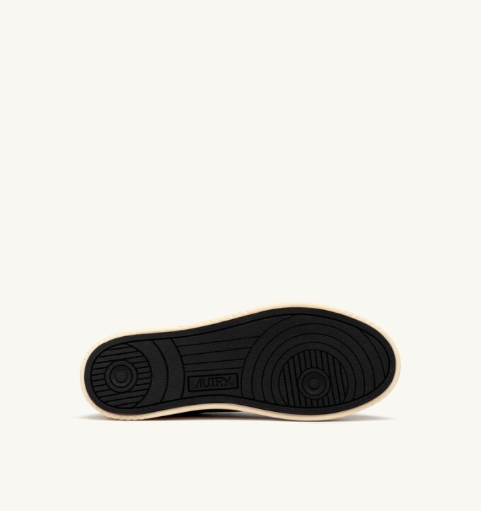 MEDALIST MULE SNEAKERS AUS SCHWARZEM NAPALEDER MEDALIST MULE SNEAKERS AUS SCHWARZEM NAPALEDER