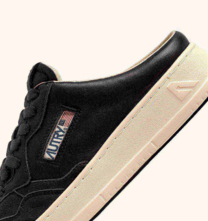 MEDALIST MULE SNEAKERS AUS SCHWARZEM NAPALEDER MEDALIST MULE SNEAKERS AUS SCHWARZEM NAPALEDER